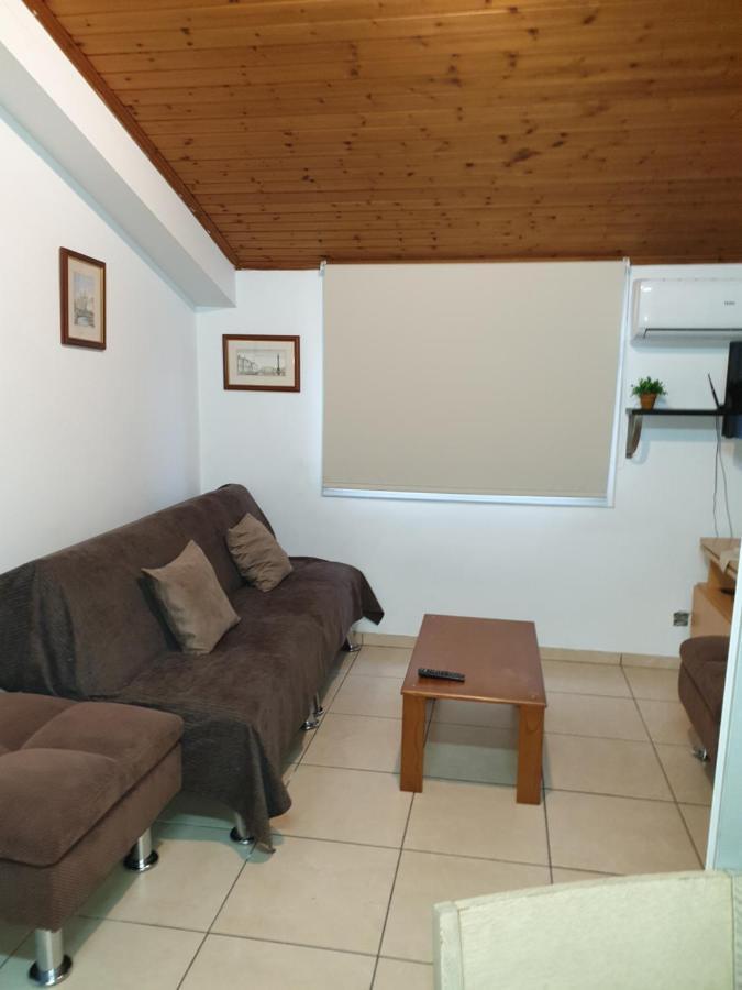 Strovolos Rooms Studios Nicosia Luaran gambar