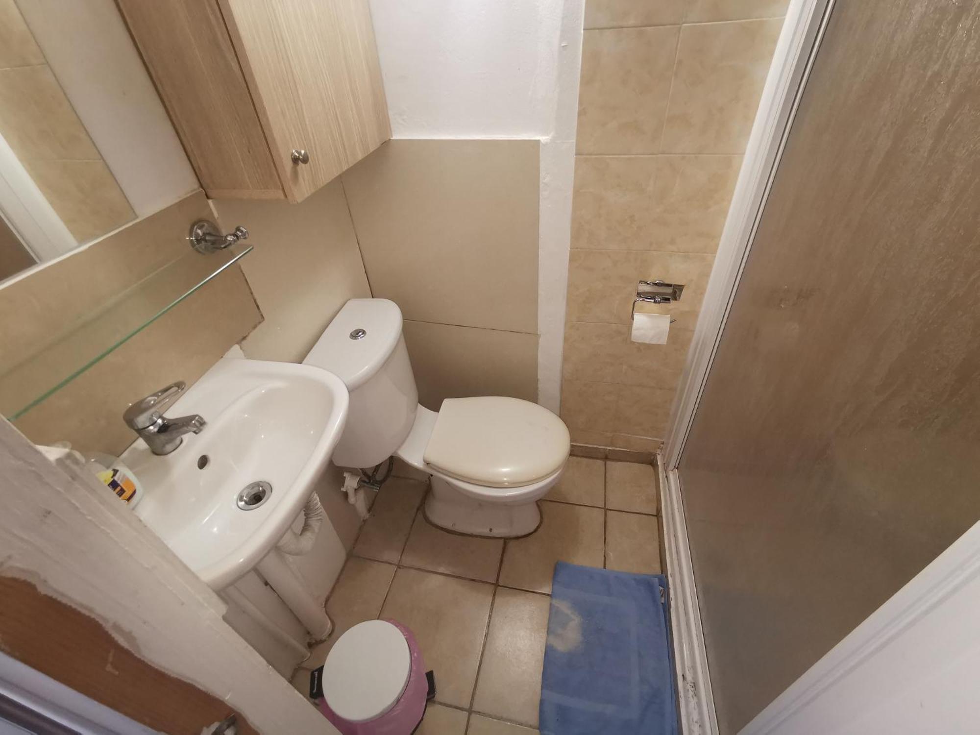 Strovolos Rooms Studios Nicosia Bilik gambar