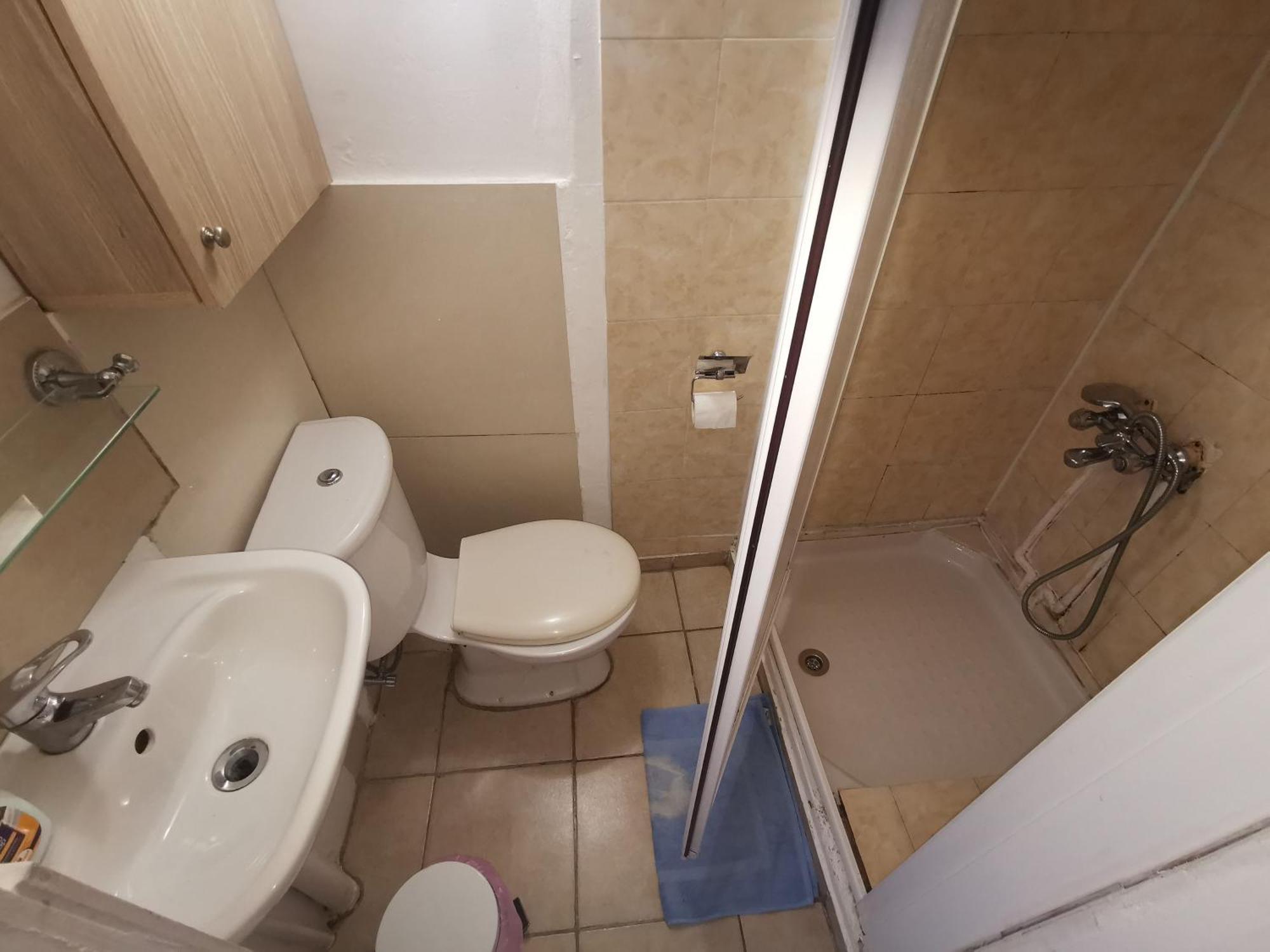 Strovolos Rooms Studios Nicosia Bilik gambar