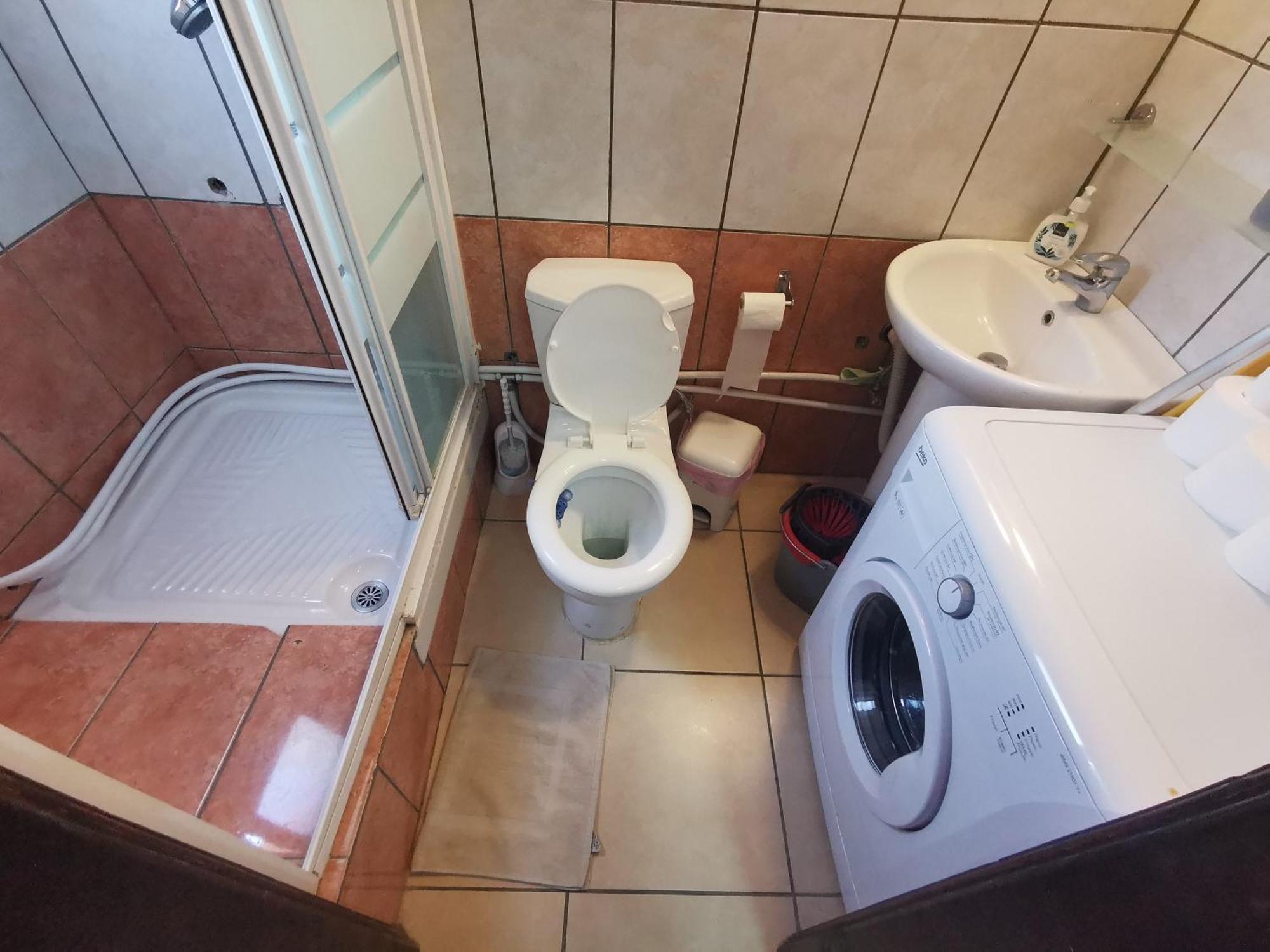 Strovolos Rooms Studios Nicosia Bilik gambar