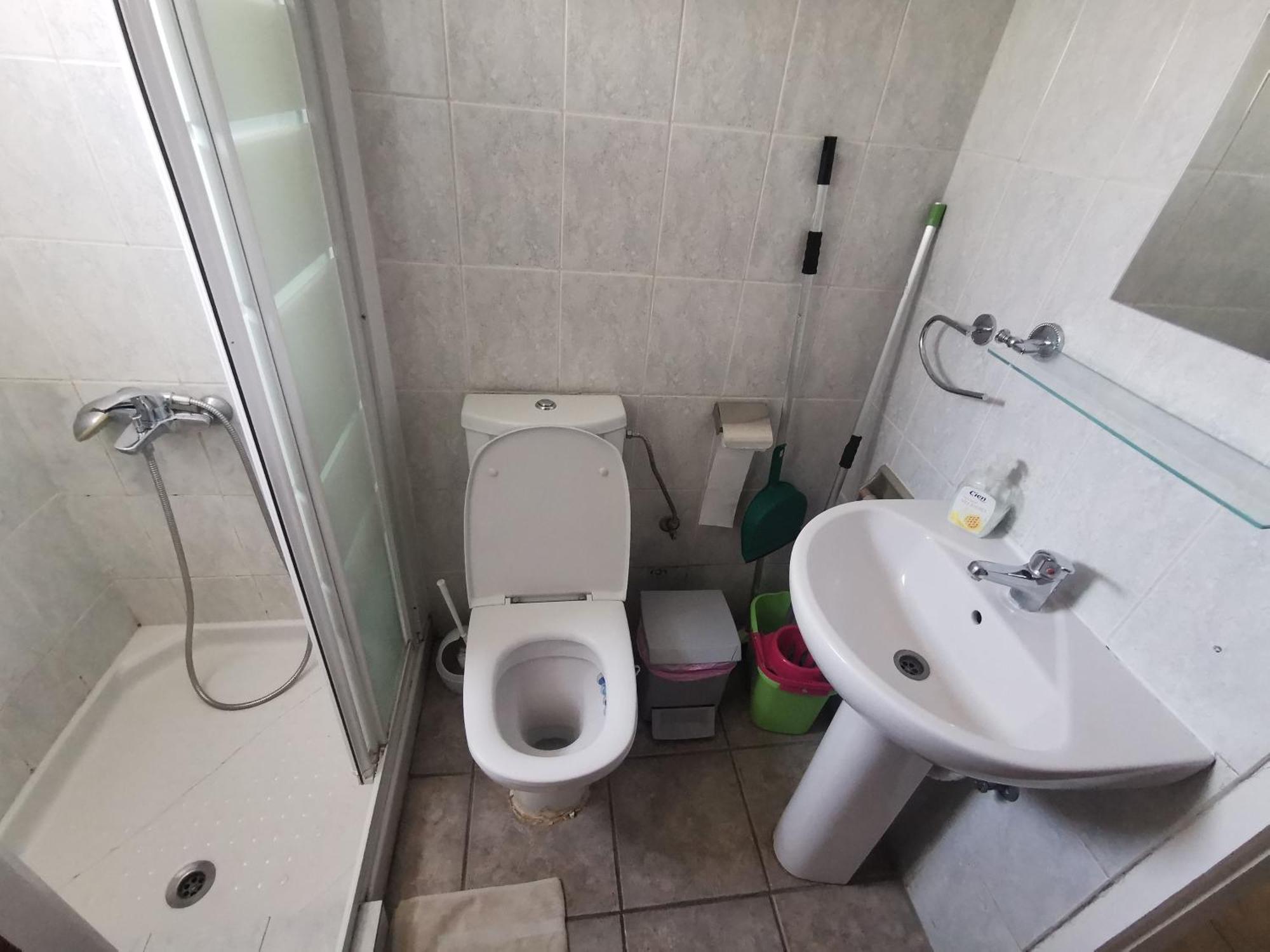 Strovolos Rooms Studios Nicosia Bilik gambar