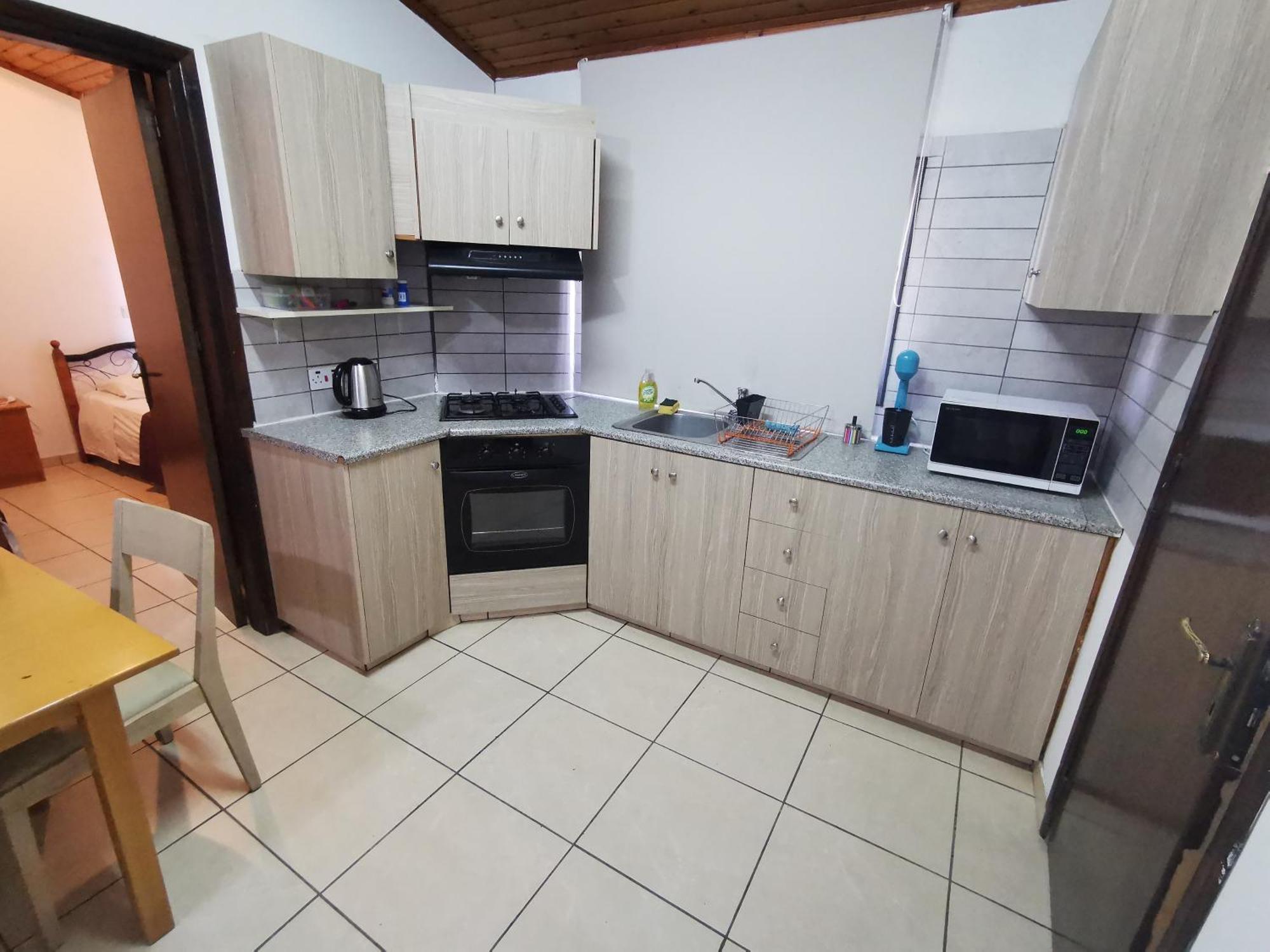 Strovolos Rooms Studios Nicosia Bilik gambar