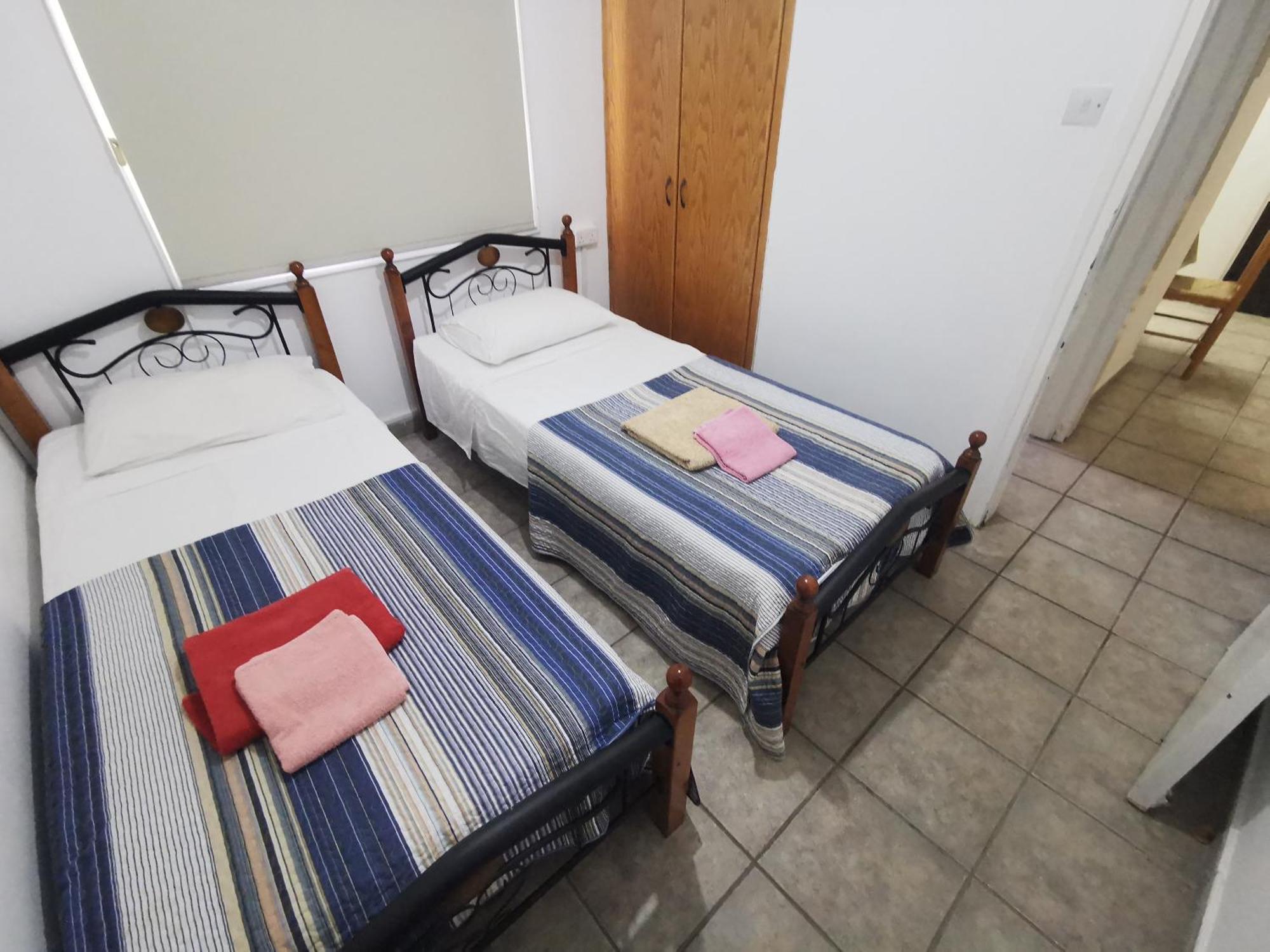 Strovolos Rooms Studios Nicosia Bilik gambar